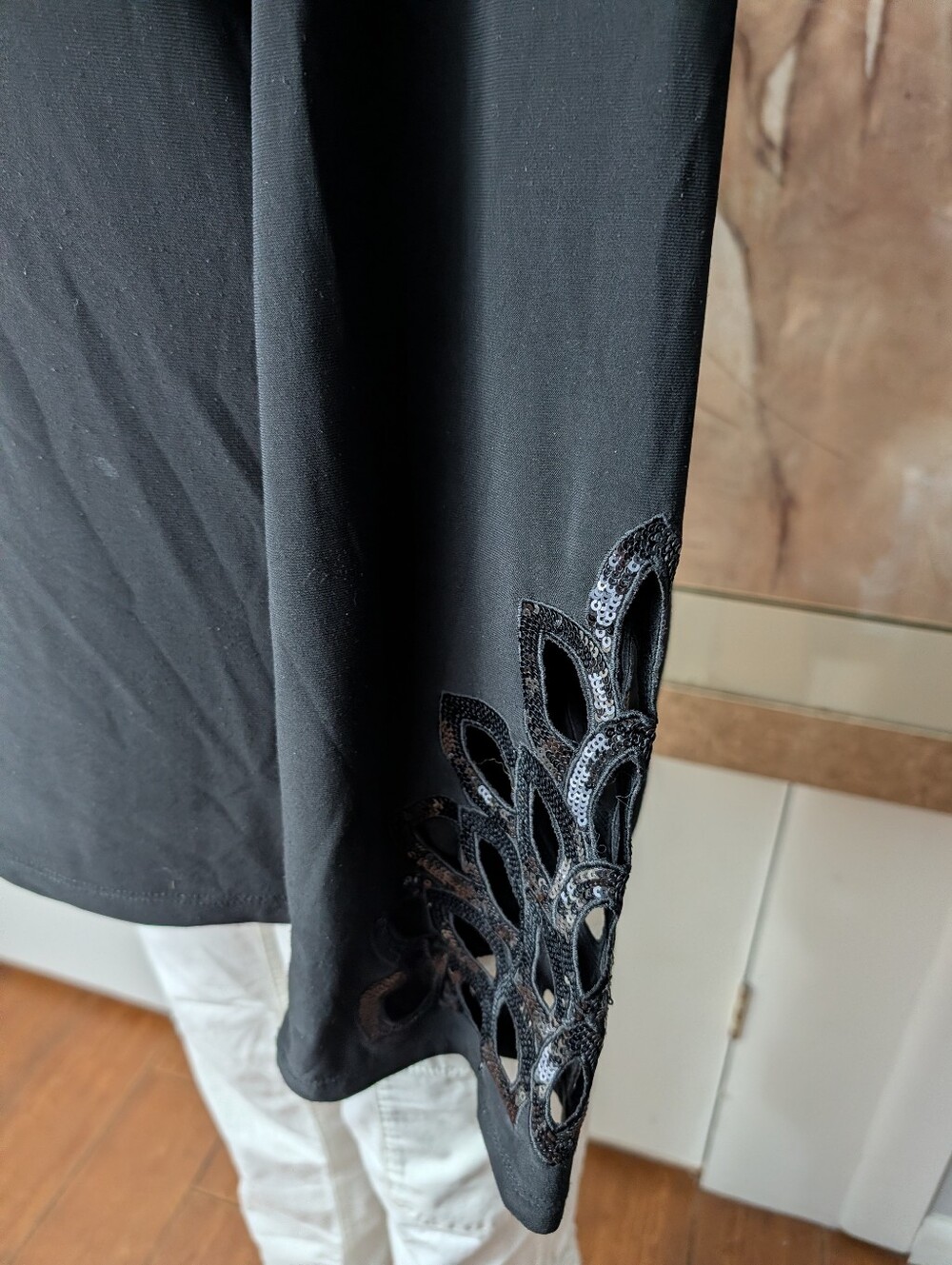 Joseph Ribkoff Black Long-Sleeve Top Cutout Neckline & Sequin Appliqué Size 12 - Picture 4 of 7
